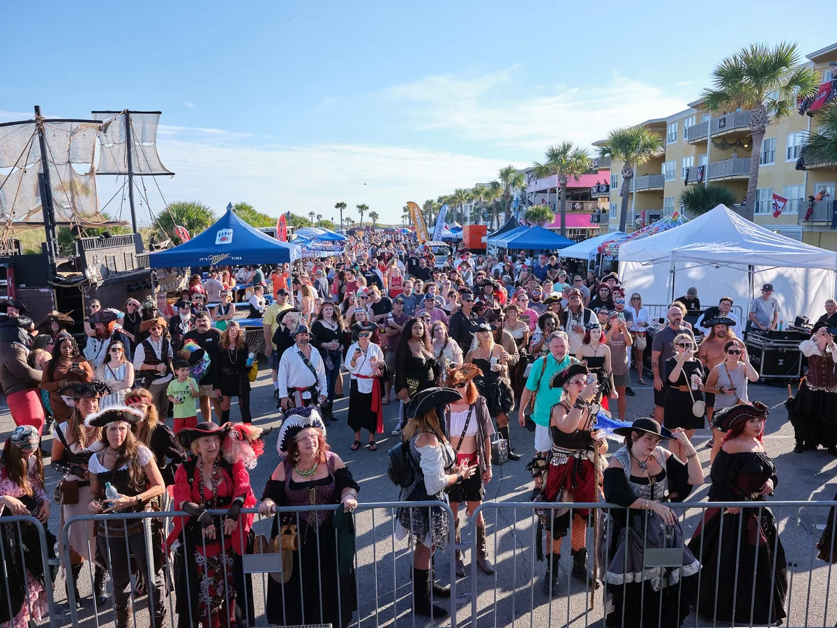 Tybee Island Pirate Fest crowd and pirate themed entertainment